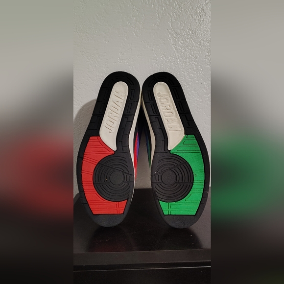 Women's air Jordan retro size 11 - Picture 3 of 12